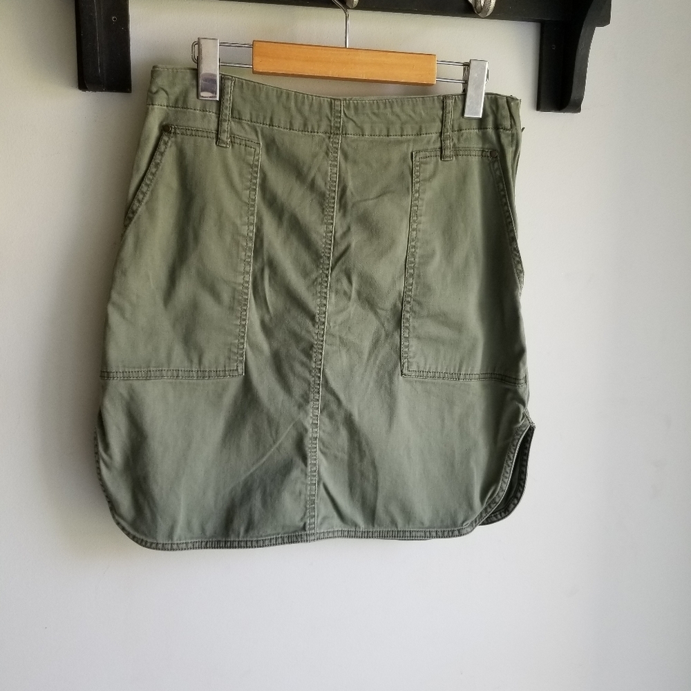 👗JOE FRESH ARMY GREEN SKIRT